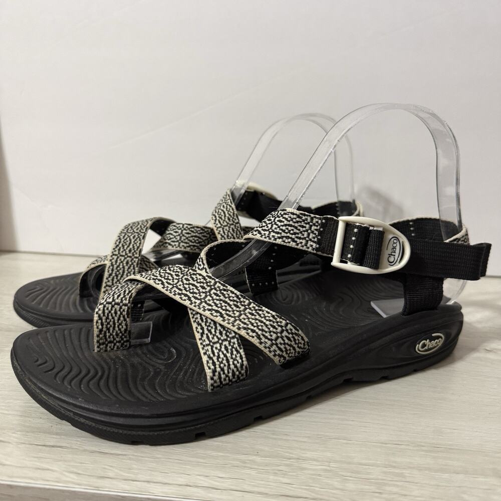 Chaco Zvolv 2 Sandals Women's 8 Black & White Hook & Loop Slingback Sandals